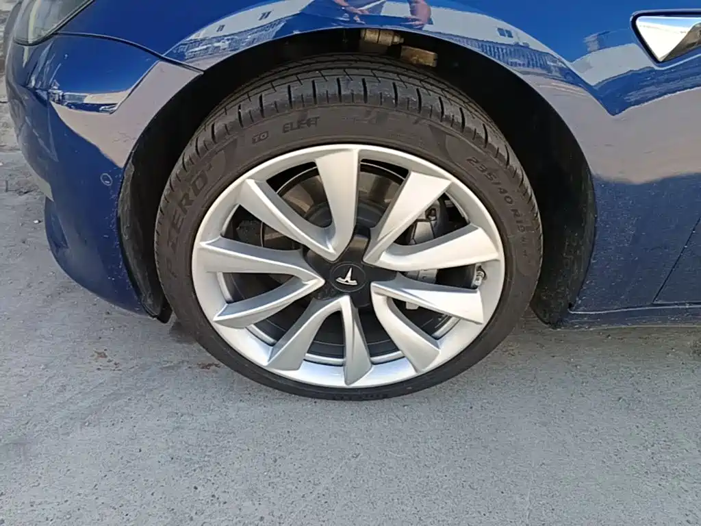 Tesla Model 3 — миниатюра 23