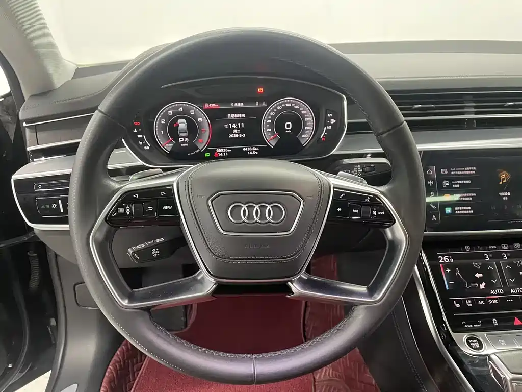 AUDI A8