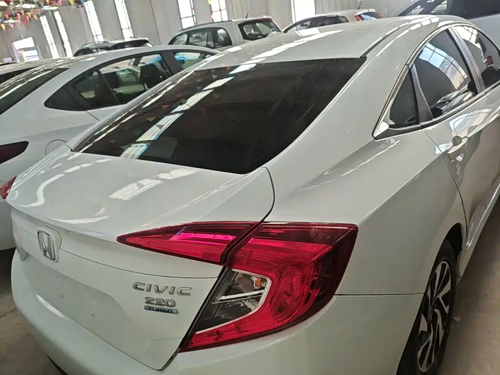 Honda Civic — миниатюра 6