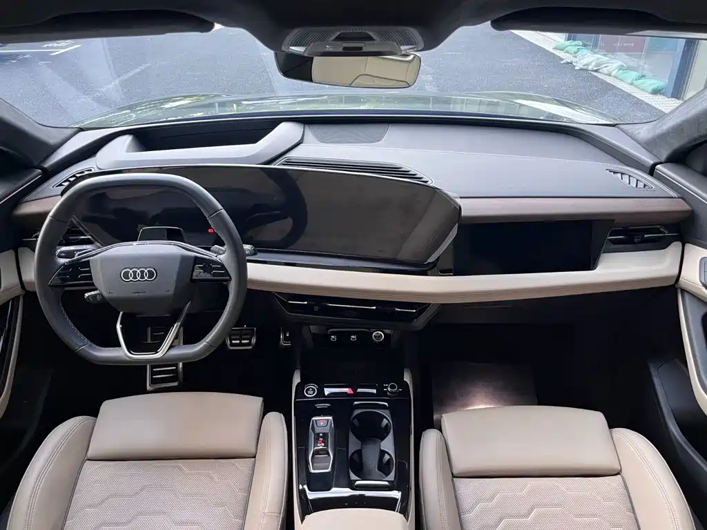 Audi Q6L e-tron — миниатюра 6