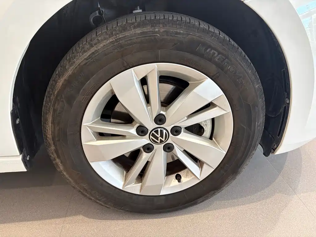 Volkswagen Polo — миниатюра 14