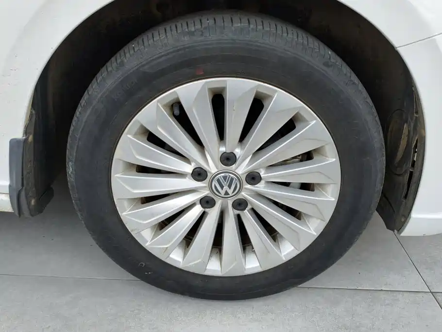 Volkswagen Lavida — миниатюра 6