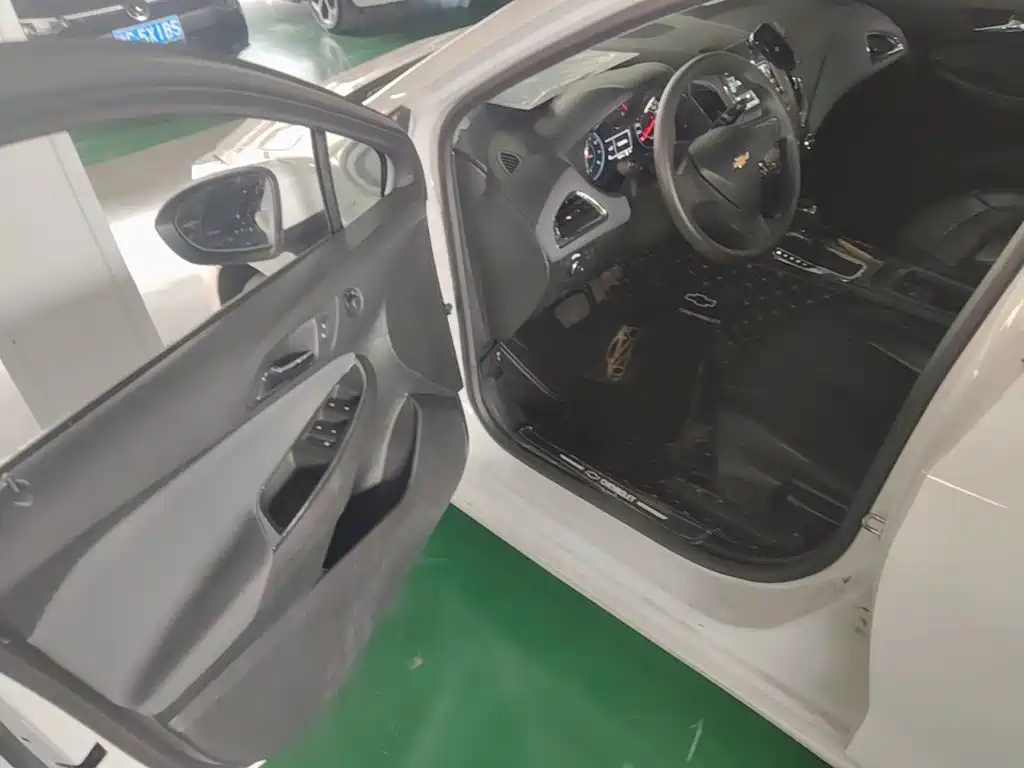 Chevrolet Cruze — миниатюра 16