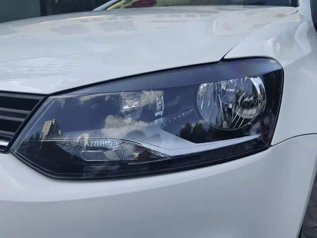 Volkswagen Polo — миниатюра 13