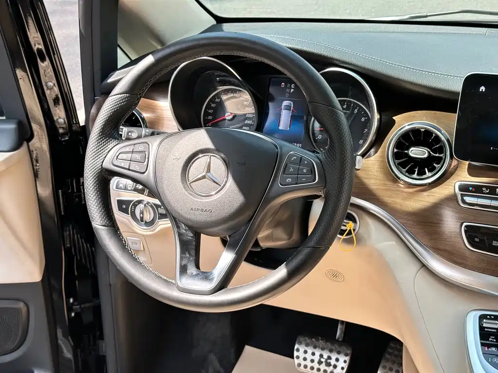 MERCEDES-BENZ V CLASS