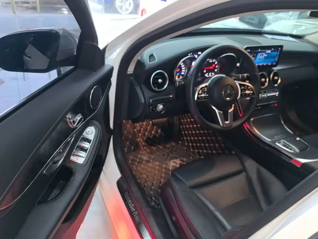 Mercedes-Benz C-Class — миниатюра 16