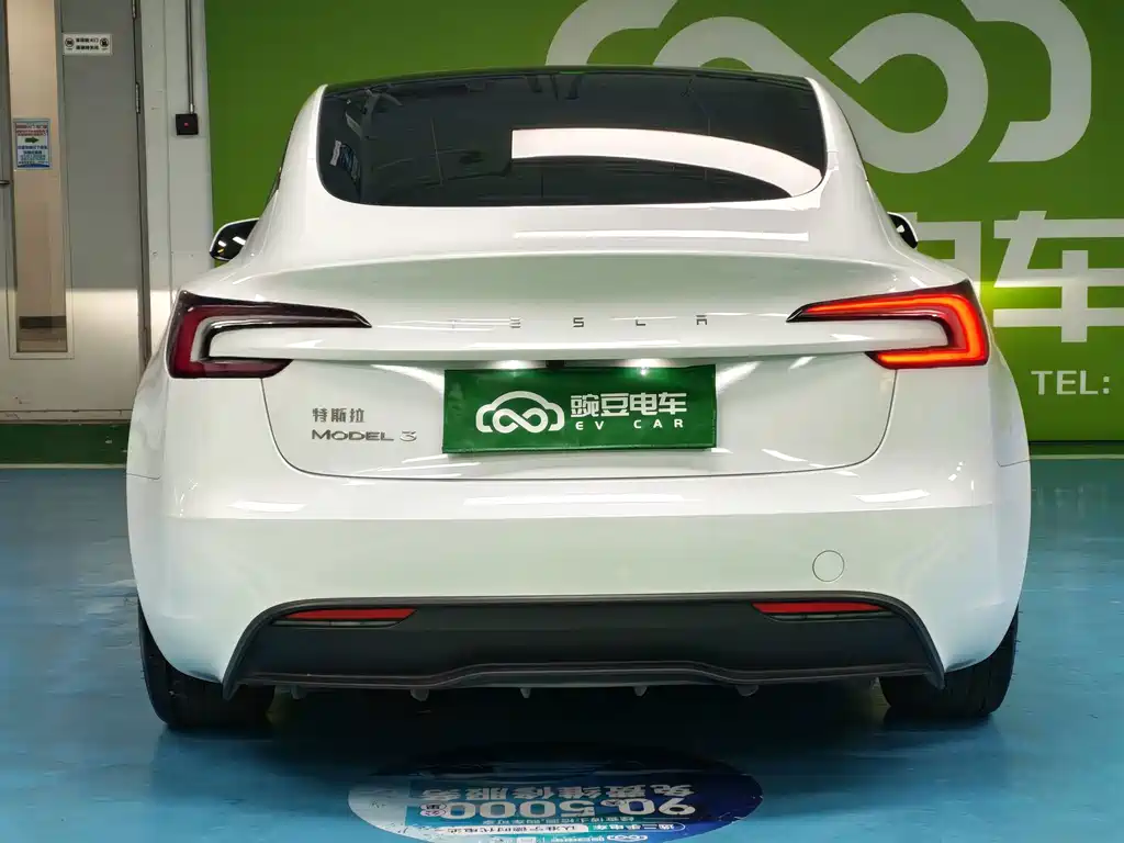 Tesla Model 3 — миниатюра 19