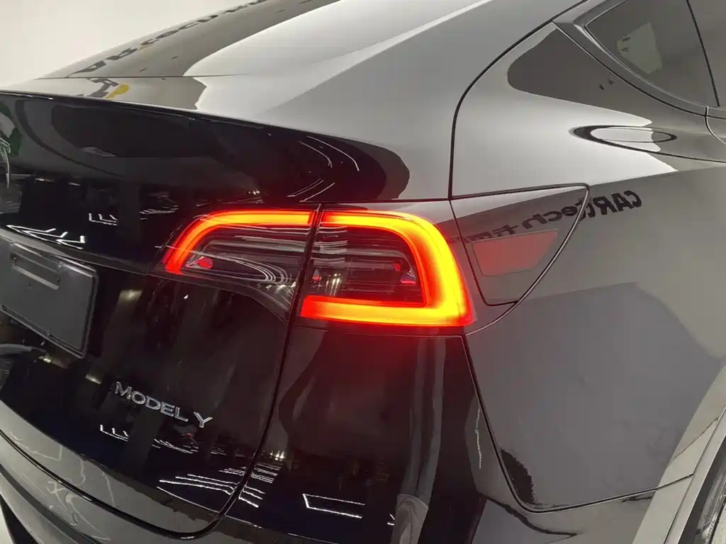 Tesla Model Y — фотографии объявления, Фото 11