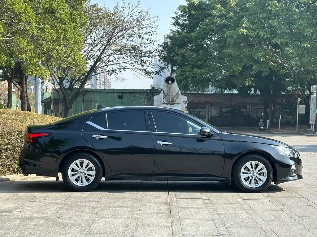 NISSAN TEANA