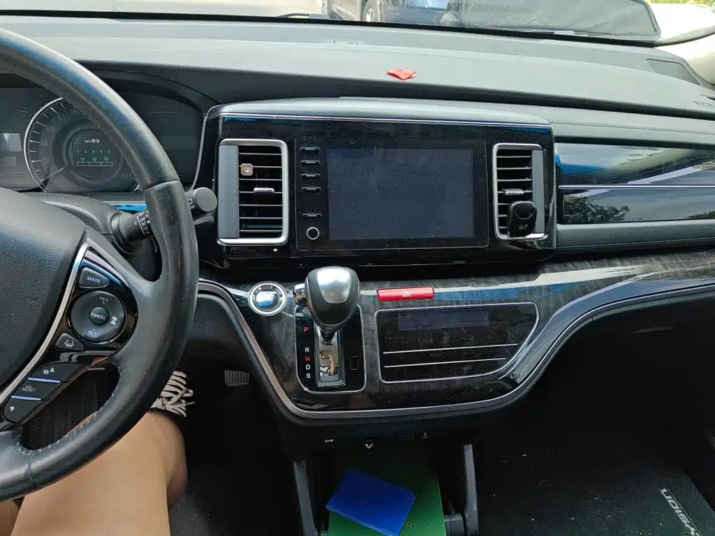 Honda Elysion — миниатюра 14