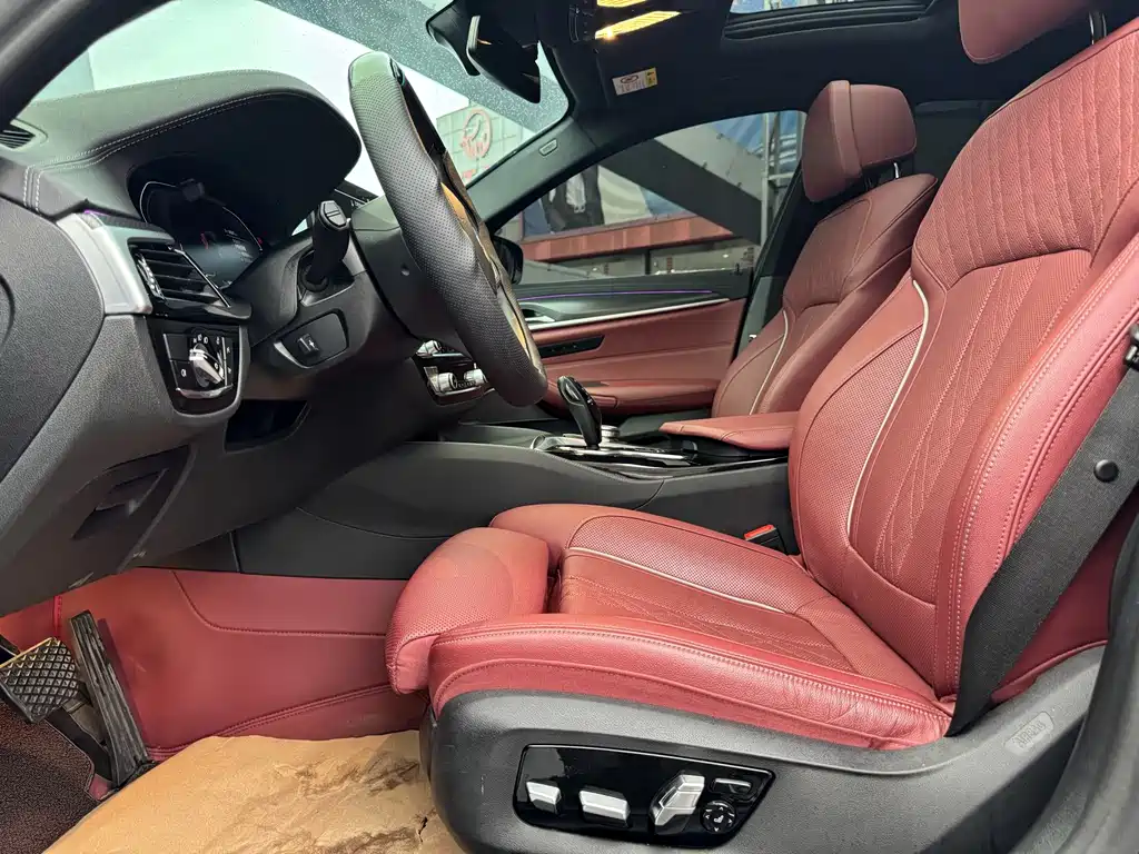 BMW 5 Series New Energy — миниатюра 4