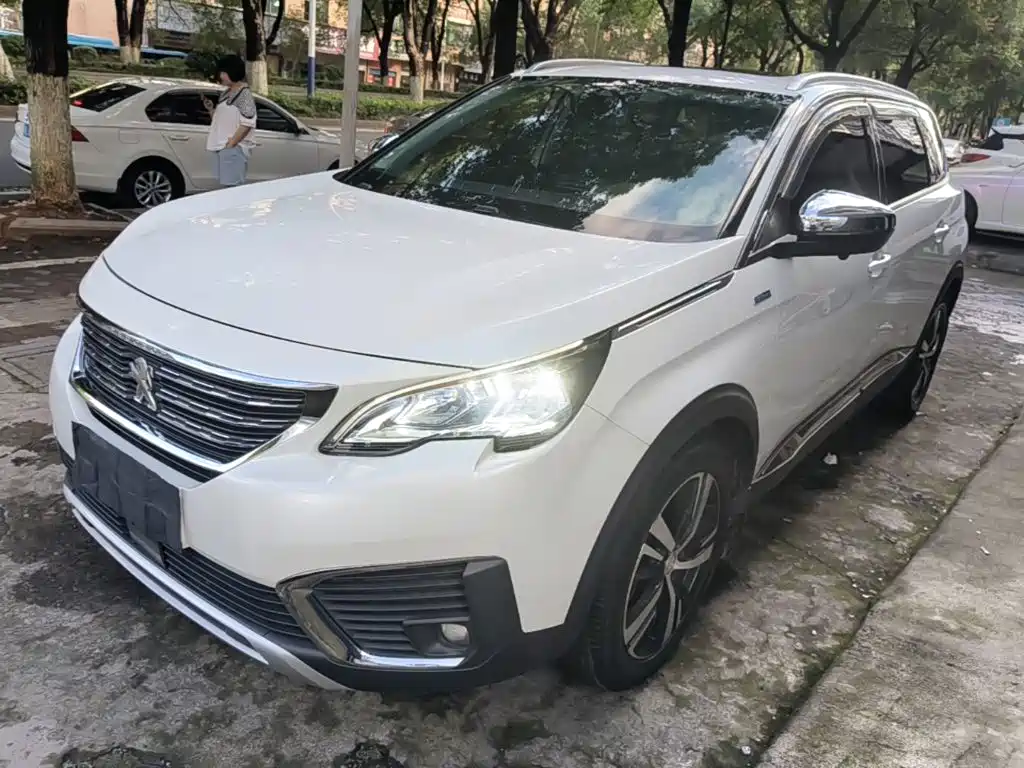 Peugeot 5008