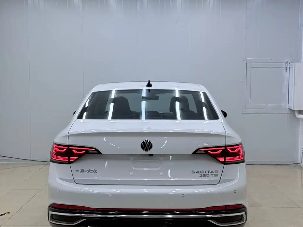 Volkswagen Sagitar — миниатюра 5
