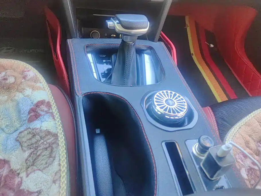 Hyundai Elantra — миниатюра 16