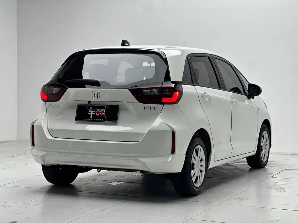 Honda Fit — миниатюра 4
