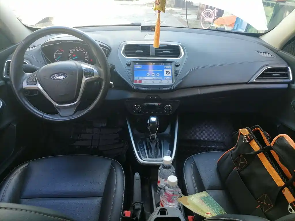 Ford Escort — миниатюра 5