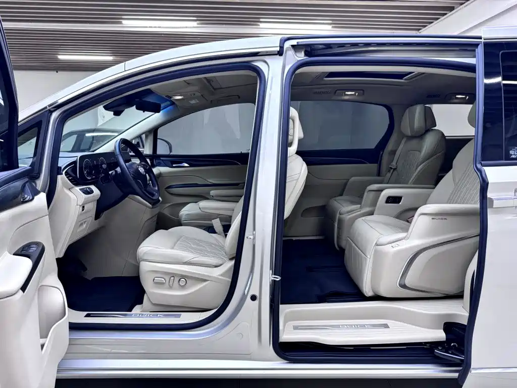 Buick GL8 — миниатюра 11