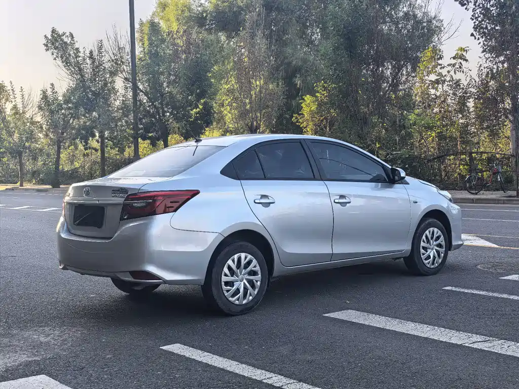 Toyota Vios — миниатюра 6