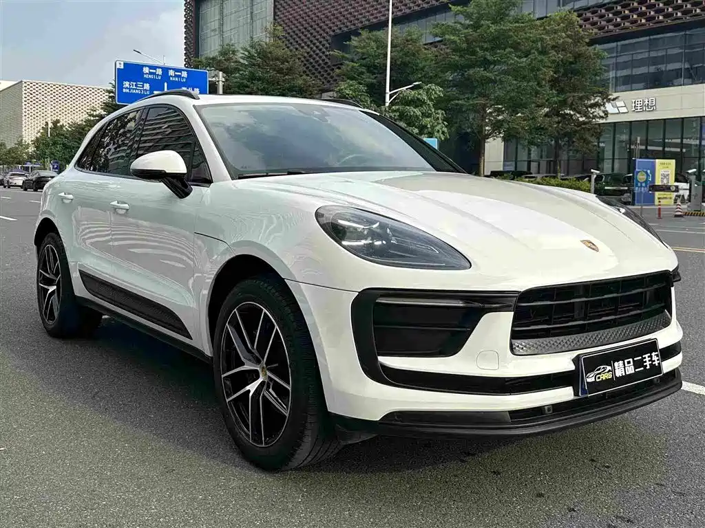 Porsche Macan — миниатюра 3