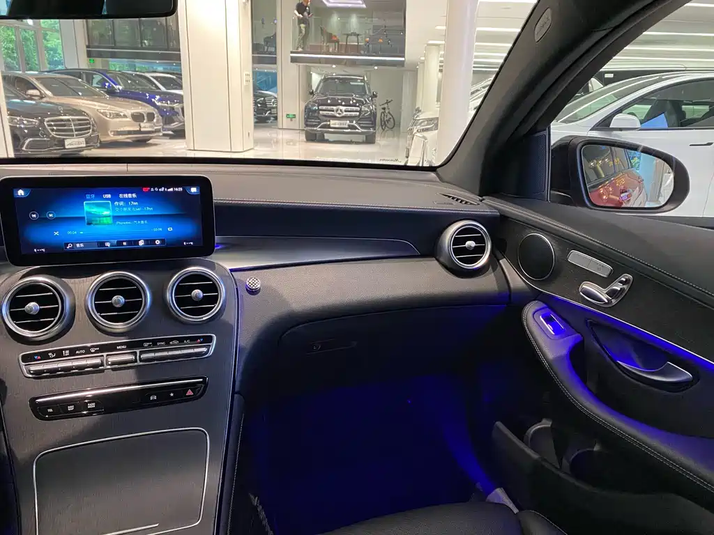 Mercedes-Benz GLC Coupe — миниатюра 13