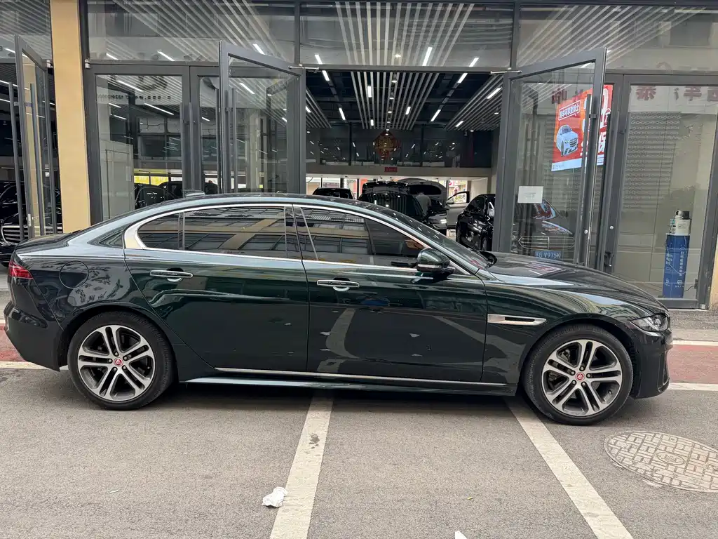Jaguar XEL — миниатюра 4