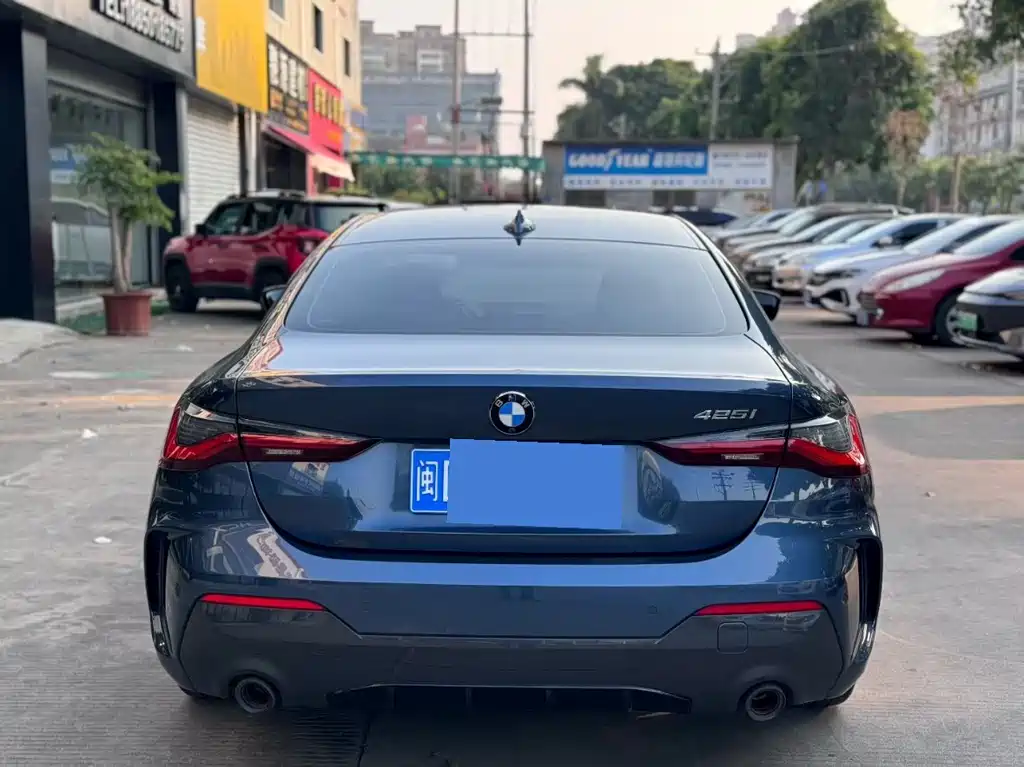 BMW 4 SERIES