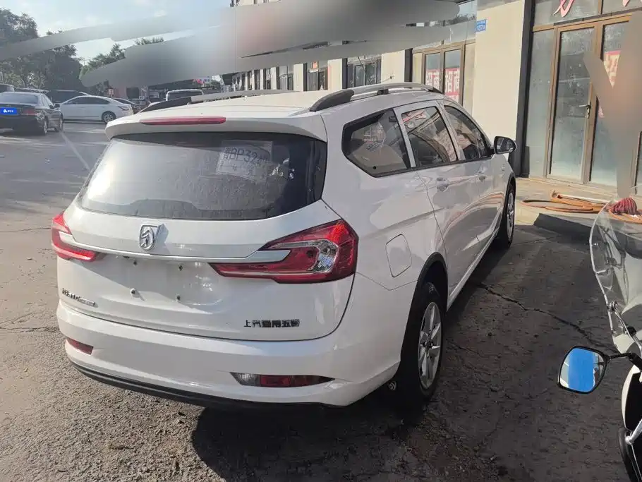 Baojun 310W — миниатюра 3