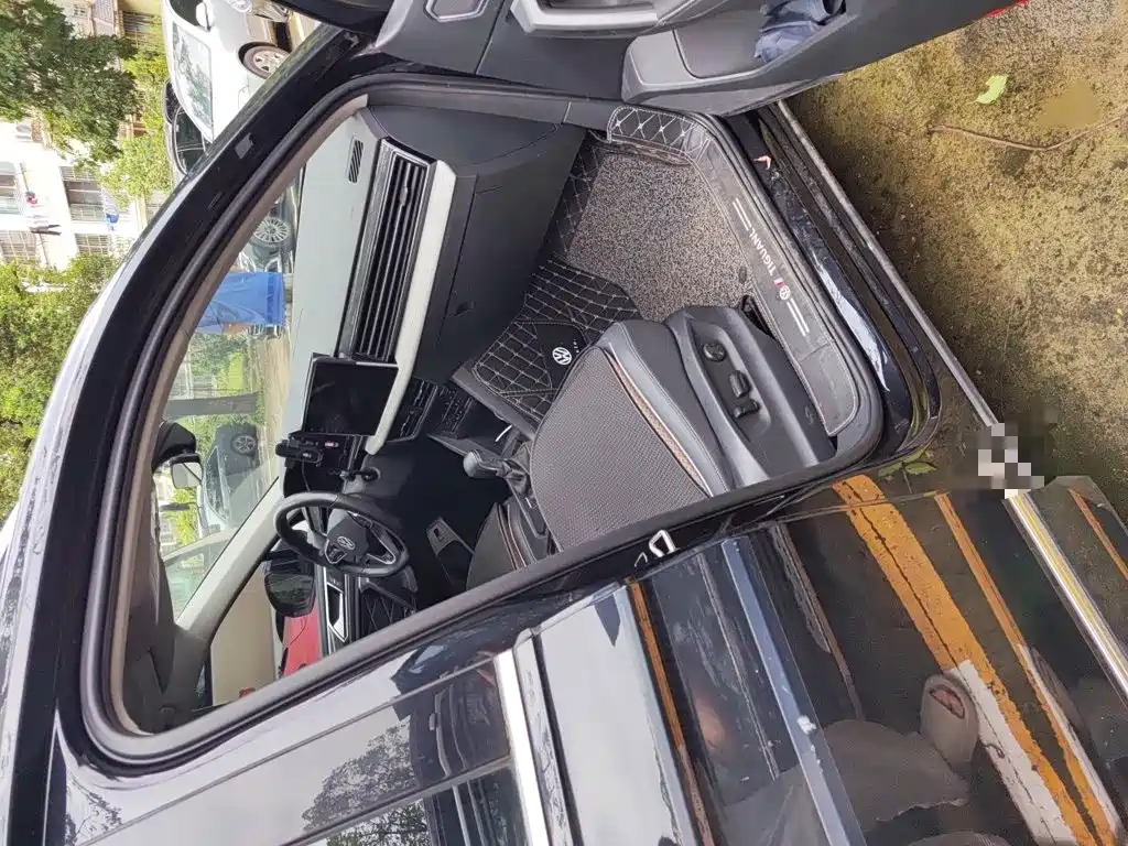 Volkswagen Tiguan L — миниатюра 18