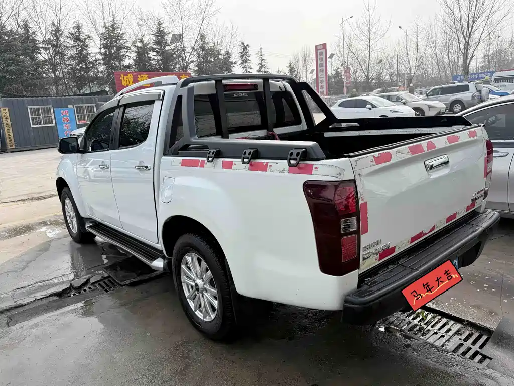 ISUZU D MAX