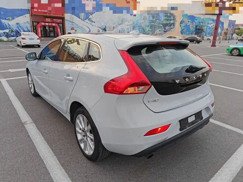 Volvo V40 — миниатюра 23