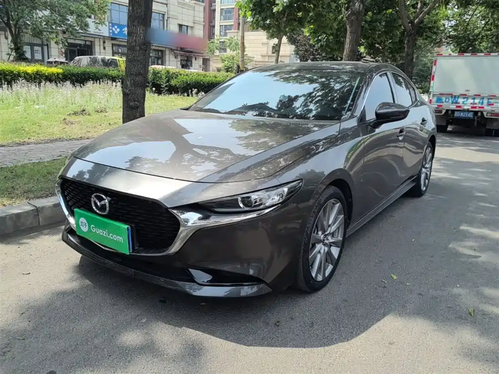 Mazda 3 Axela 2022