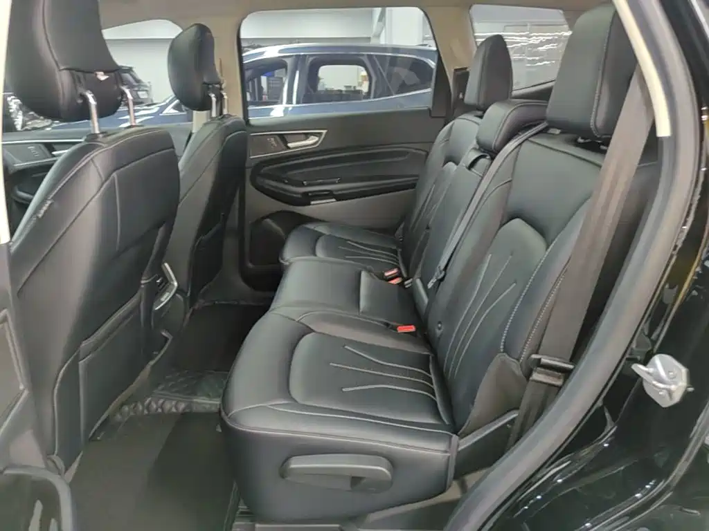 Ford Edge — миниатюра 17