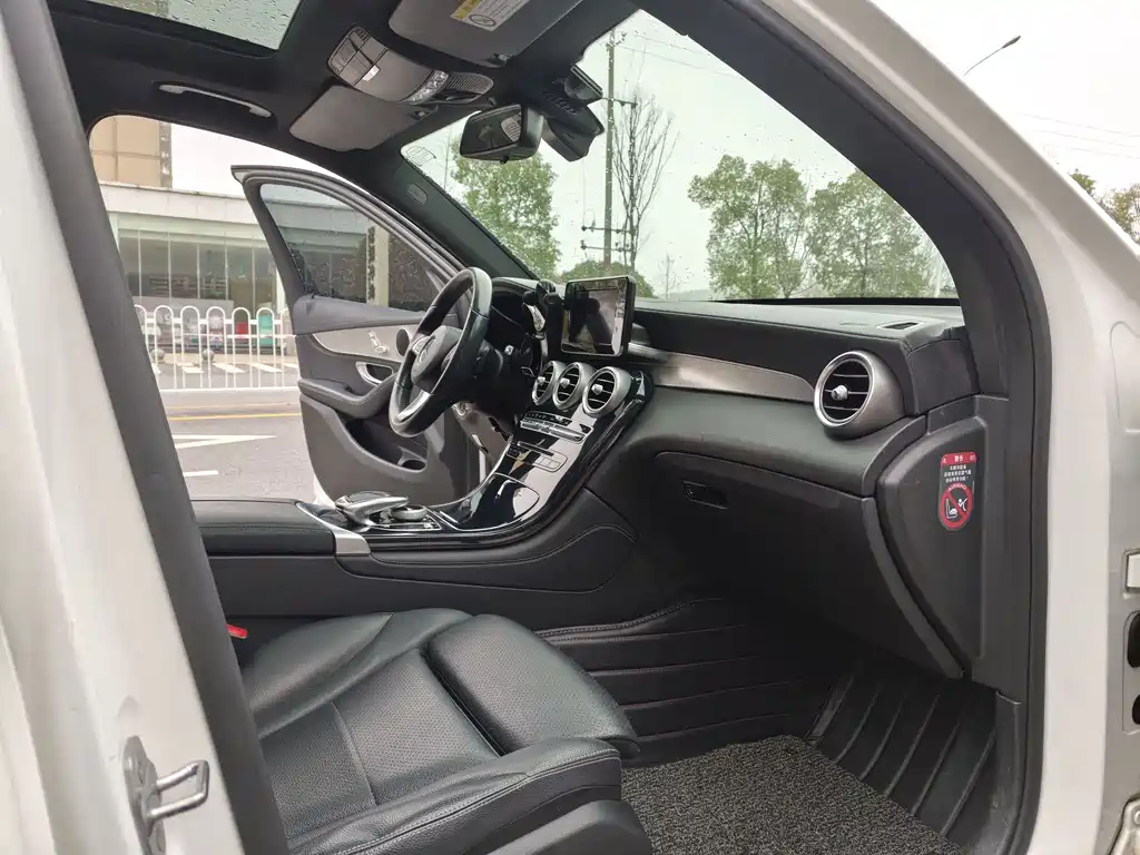 Mercedes-Benz GLC — миниатюра 5