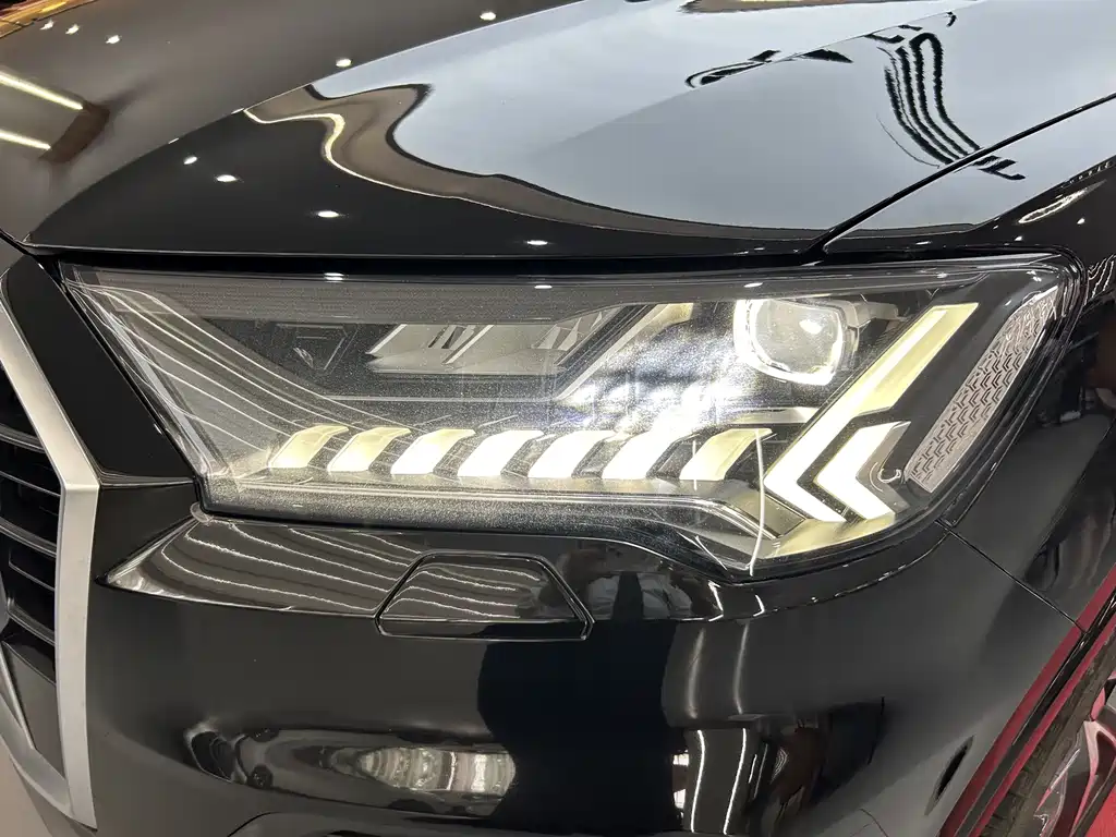 Audi Q7 — миниатюра 36