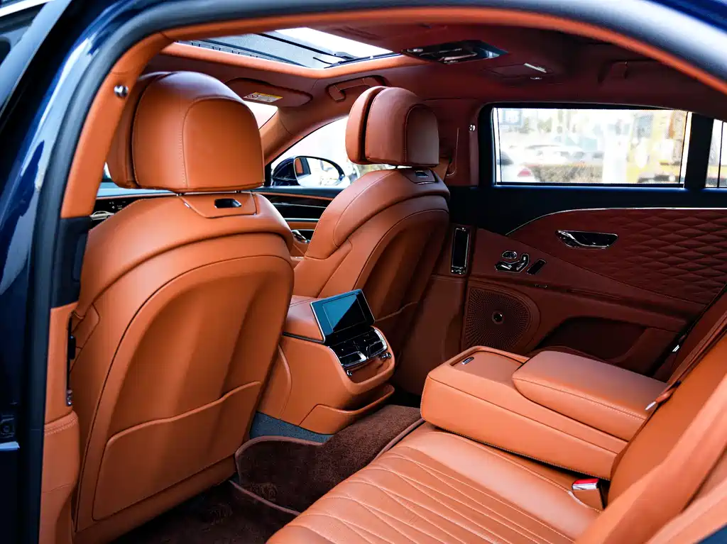 Bentley Flying Spur — миниатюра 15
