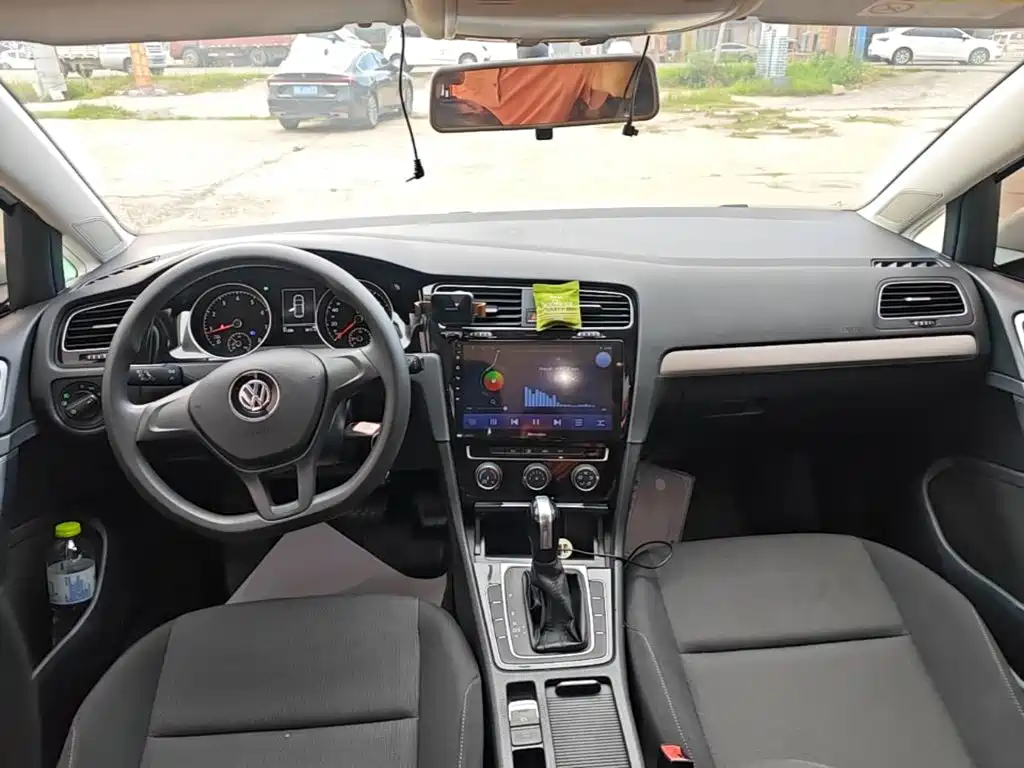Volkswagen Golf — миниатюра 10