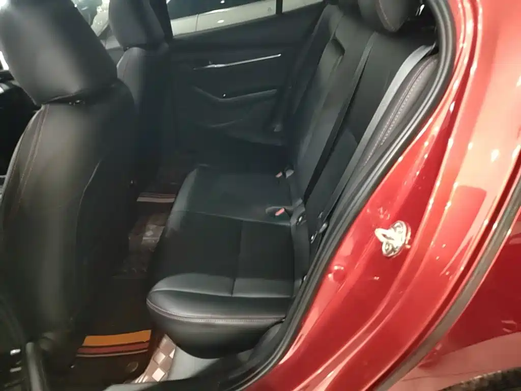 Mazda 3 Axela — миниатюра 17