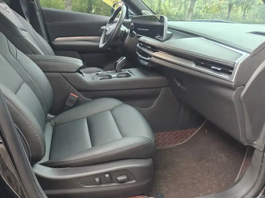 Cadillac XT4 — миниатюра 9