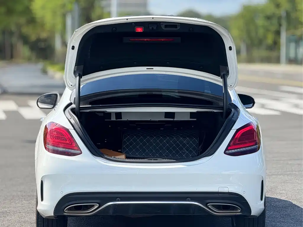 Mercedes-Benz C-Class — миниатюра 19