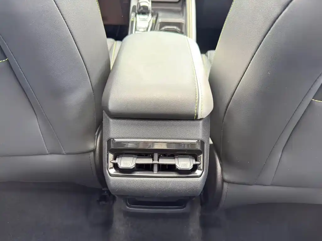 Geely Binyue — миниатюра 18
