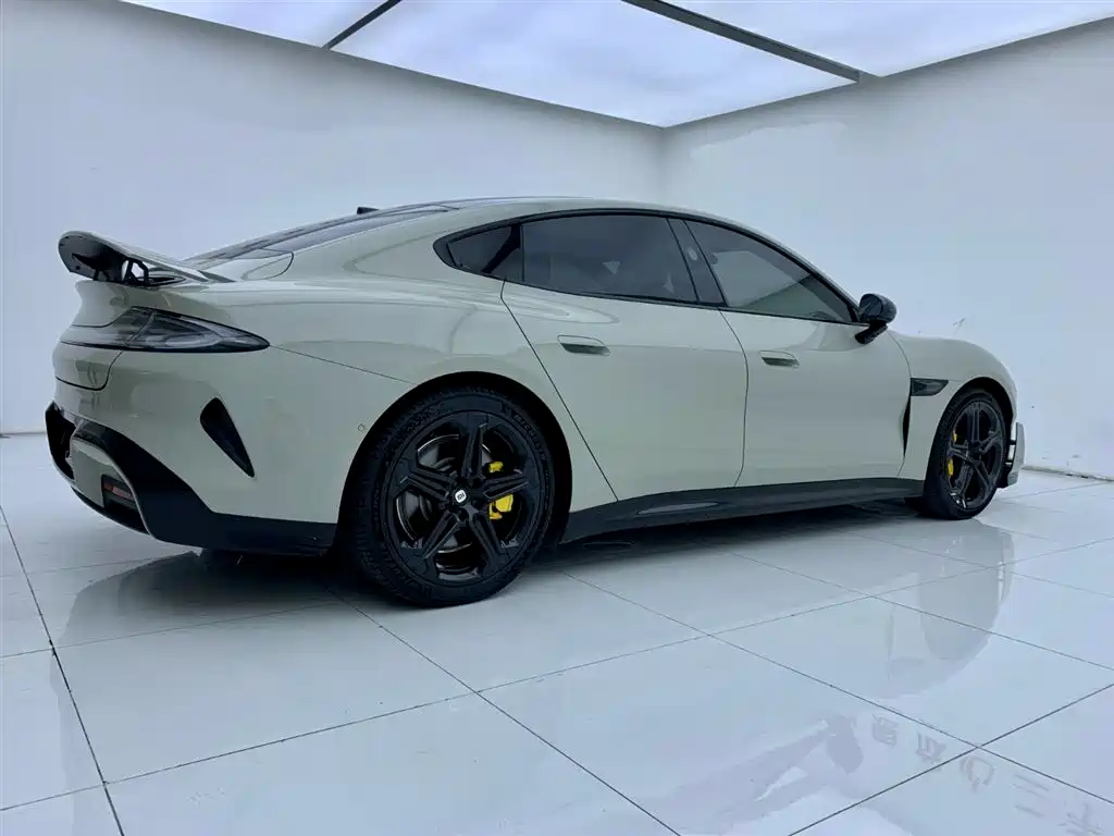 XIAOMI CAR XIAOMI SU7