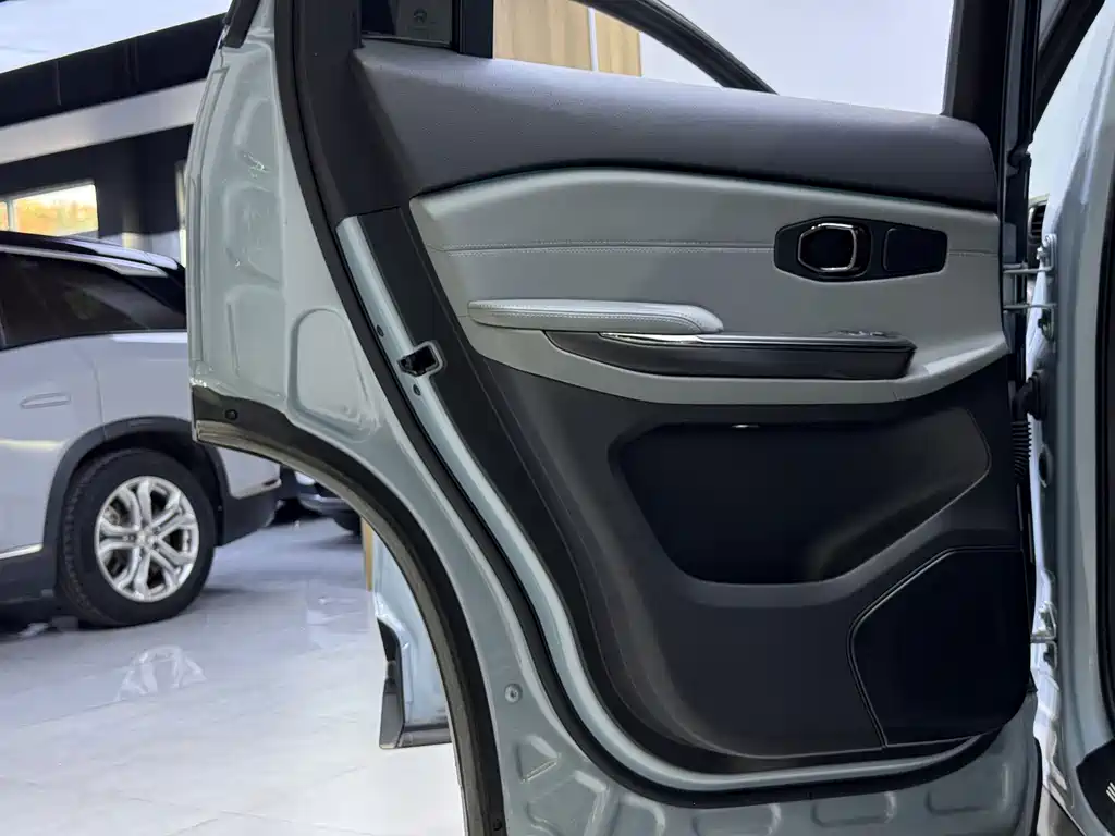NIO ES6 — миниатюра 19