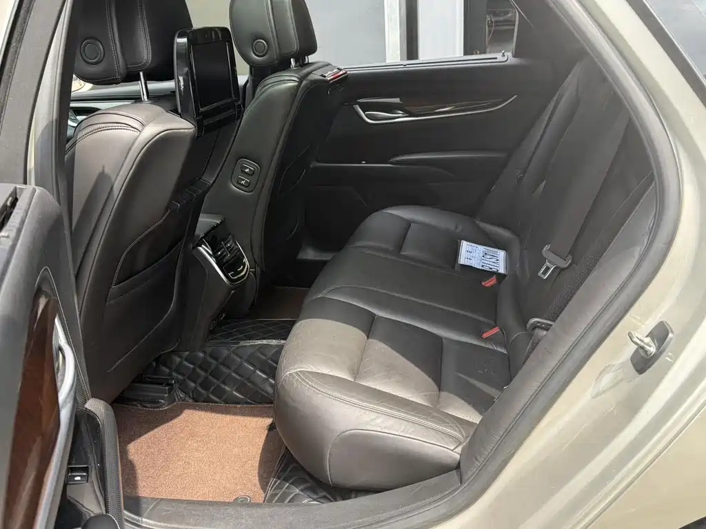 Cadillac XTS — миниатюра 5