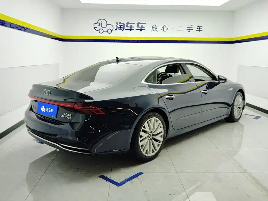 Audi A7L — миниатюра 3