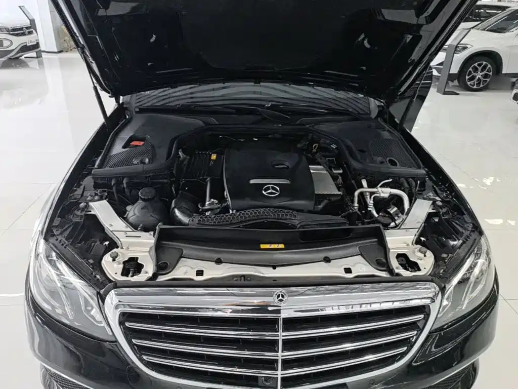 Mercedes-Benz E-Class — миниатюра 20
