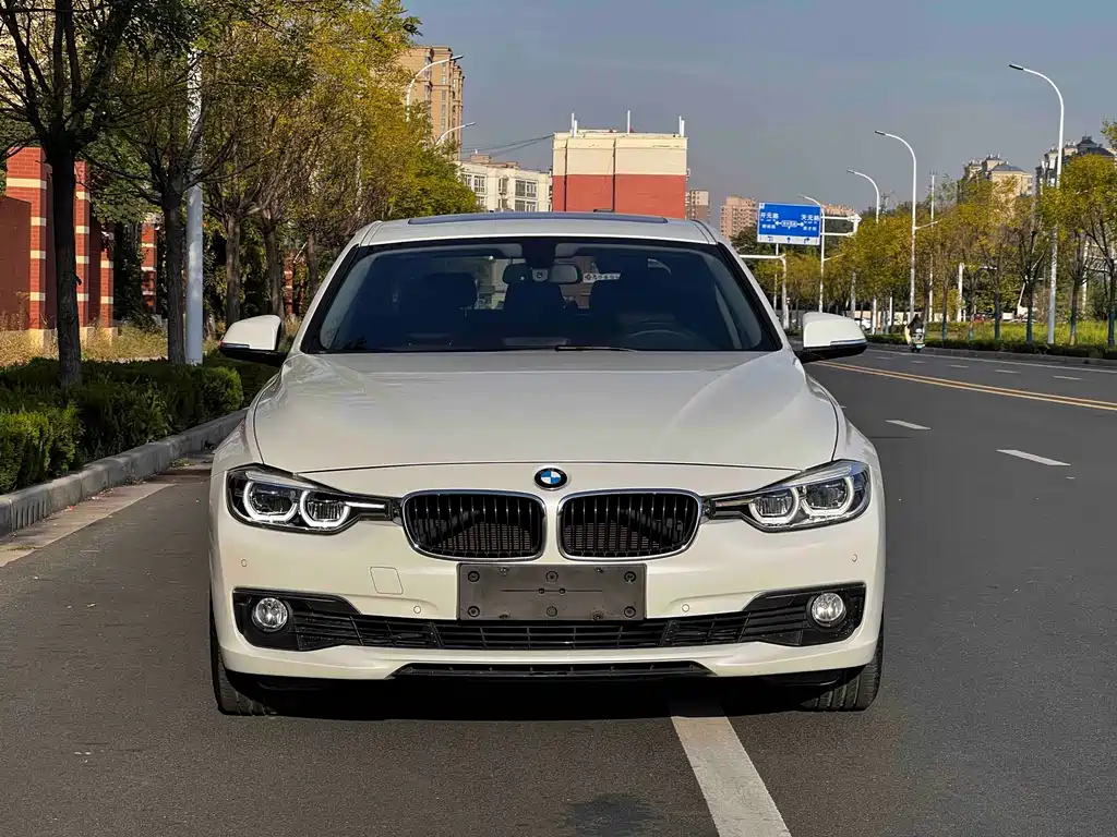 BMW 3 Series — миниатюра 2