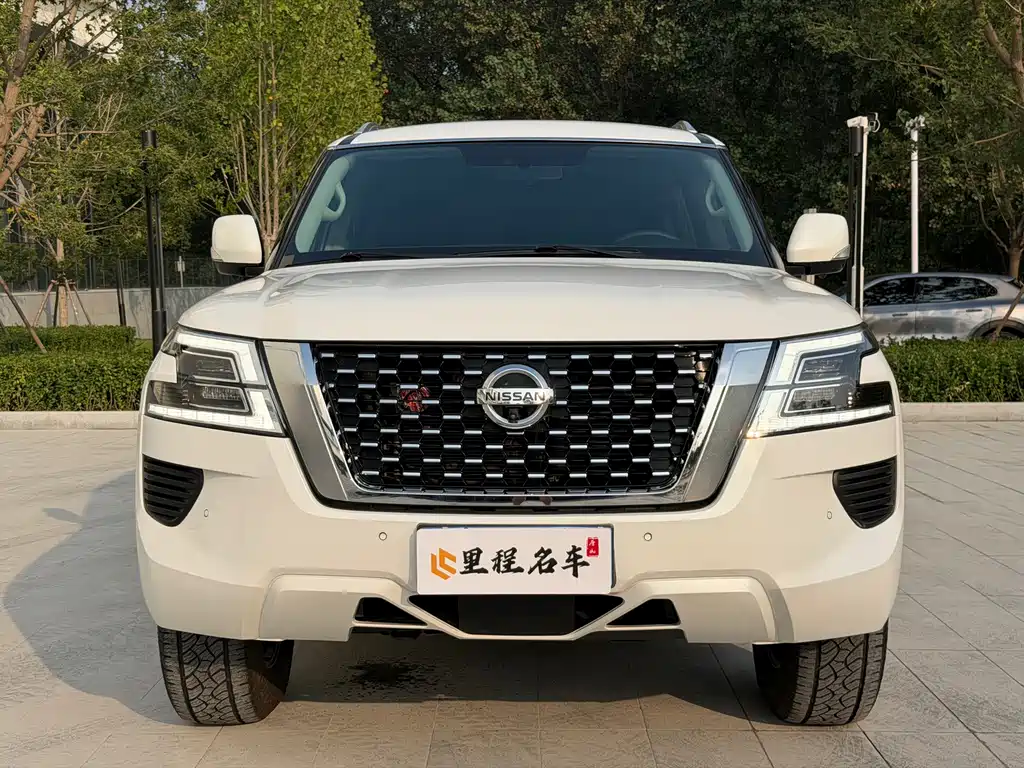 Nissan Patrol — миниатюра 2