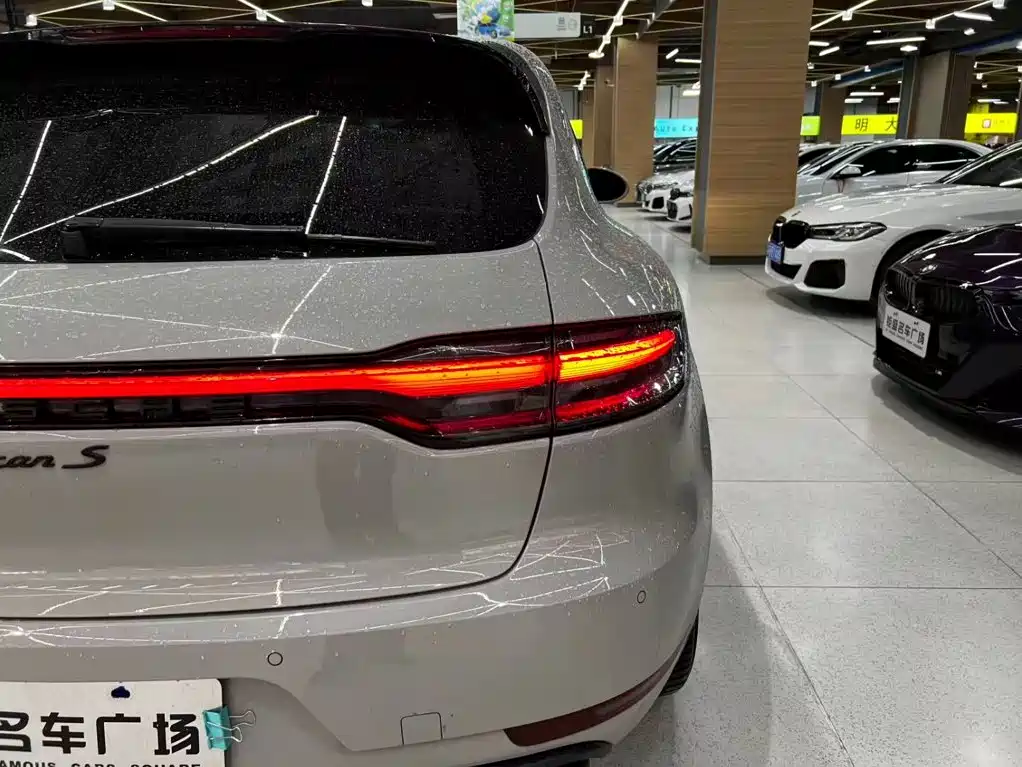 Porsche Macan — миниатюра 2