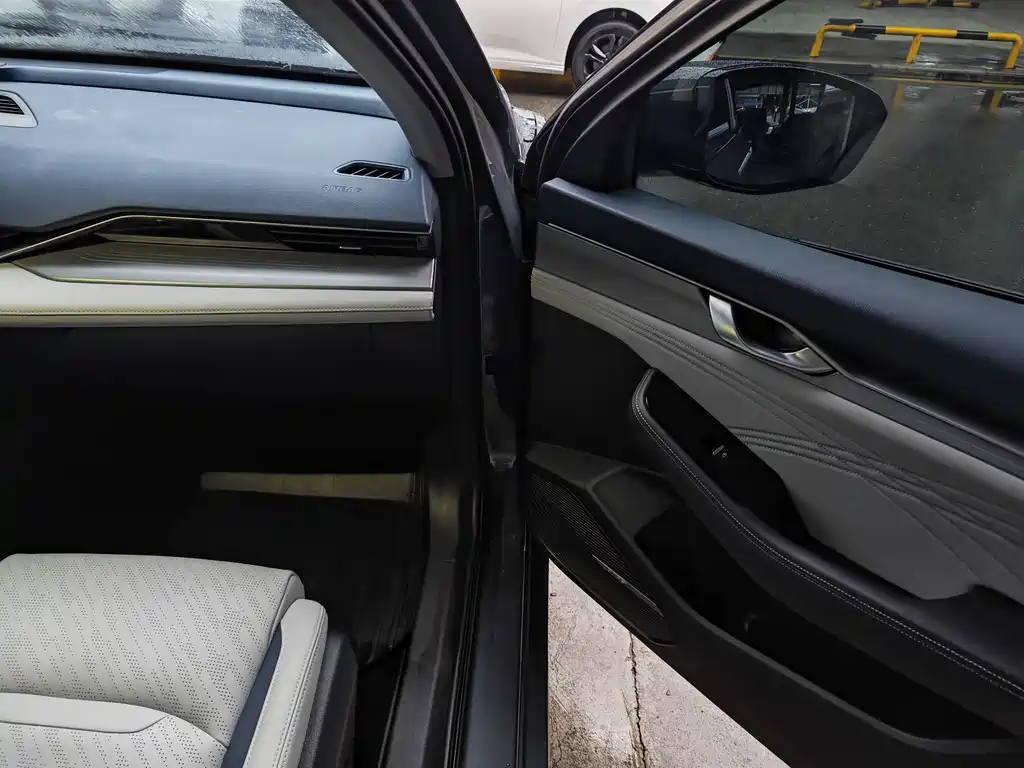 GEELY AUTOMOBILE XINGRUI