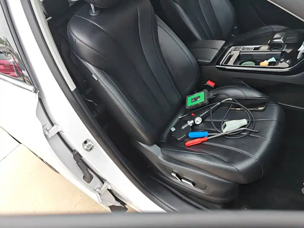 Roewe RX5 eMAX — миниатюра 25